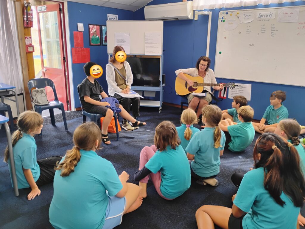 2026年春ファームステイ第1期親子 小学校訪問