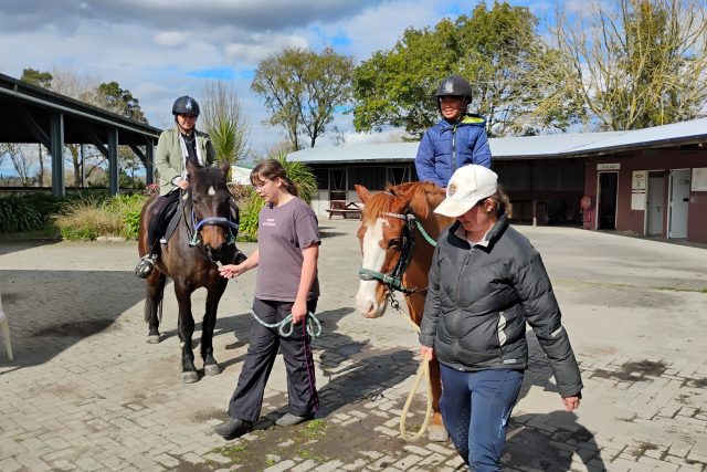 ファームステイ